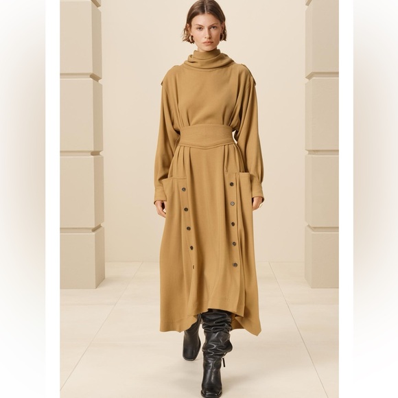 ZARA SRPLSMlt Bttn Drss 13